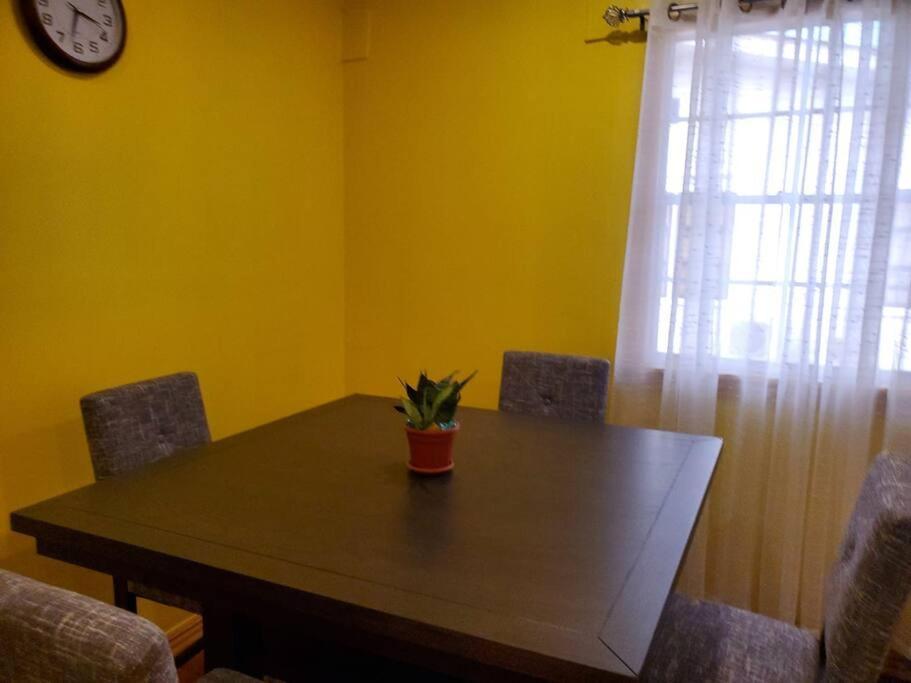 Upstairs 2 Bedroom Avalon Regia Apartment Georgetown Zewnętrze zdjęcie